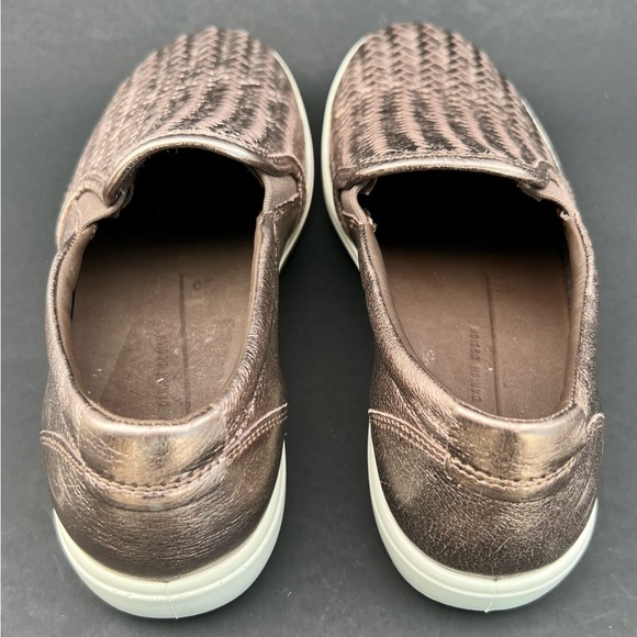 ECCO Soft 7 Slip-On Leather Bronze Sneakers Women's Size 9 US - Picture 10 of 13